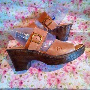 BORN  WEDGES ~ Tan ~ Size 8